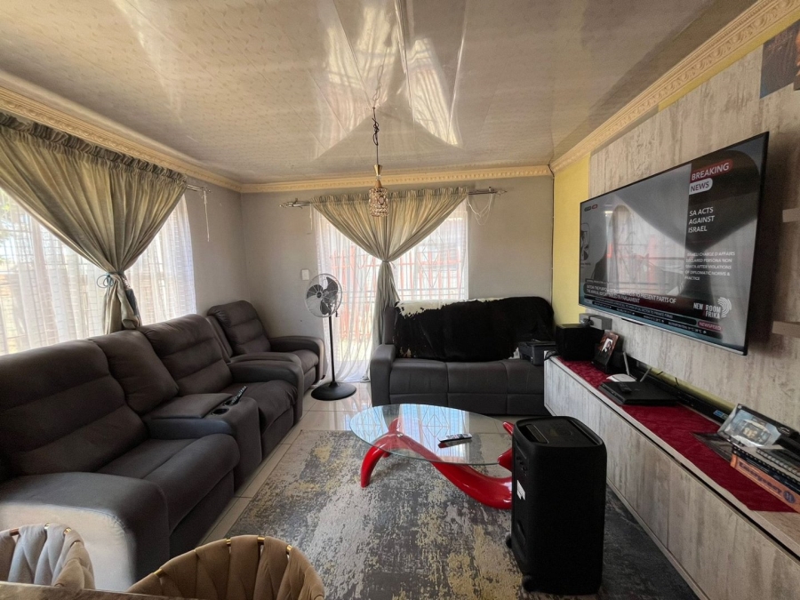 3 Bedroom Property for Sale in Pinehaven Free State